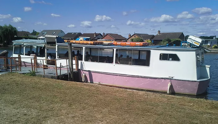 the-easter-egg-boat-trip-galleryr-image-02